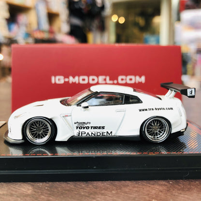 Ignition Model 1/64 Pandem R35 GTR White 1745
