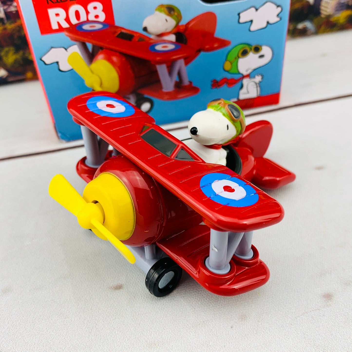 Dream TOMICA RIDE ON R08 SNOOPY (Flying Ace)