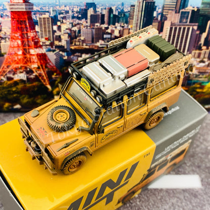 MINI GT 1/64 Land Rover Defender 110 (1989 Camel Trophy Winner Team UK) RHD MGT00221-R
