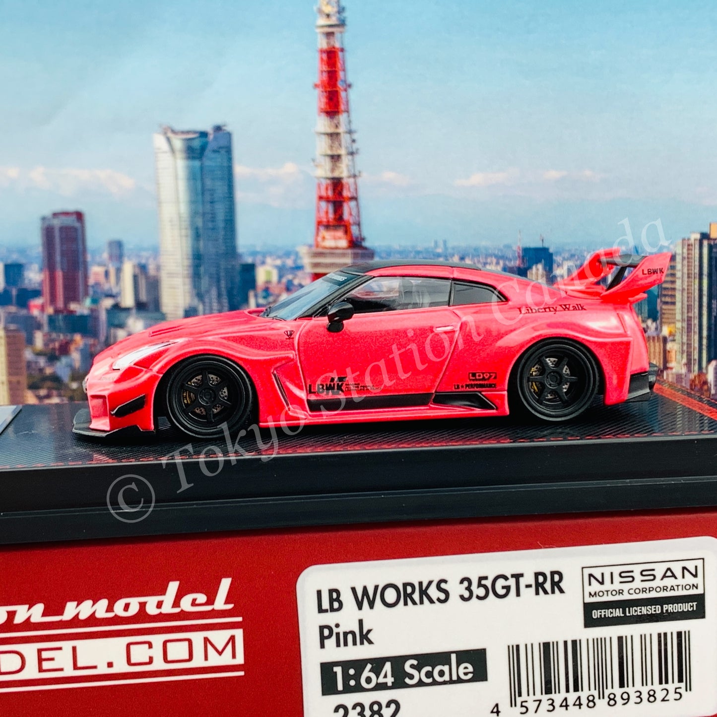 Ignition Model 1/64 LB-Silhouette WORKS GT Nissan 35GT-RR Pink IG2382