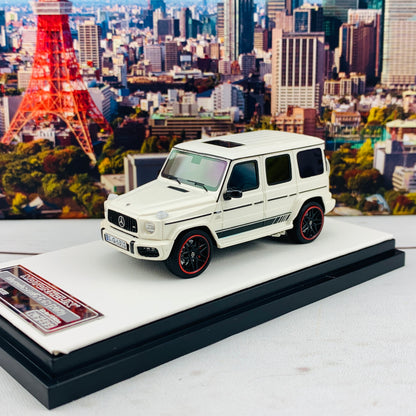 MOTORHELIX 1/64 Mercedes-AMG C63 WHITE