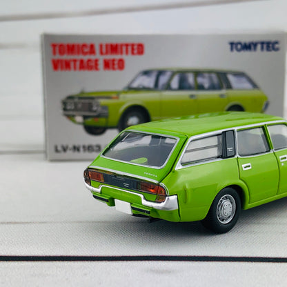 Tomica Limited Vintage 1/64 Toyota Crown Van Deluxe Green (1973) LV-N163a