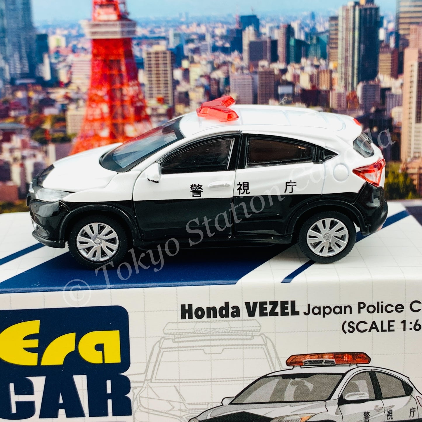 ERA CAR 1/64 54 Honda Vezel Japan Police with Traffic Police Officer Figure 4897099931584