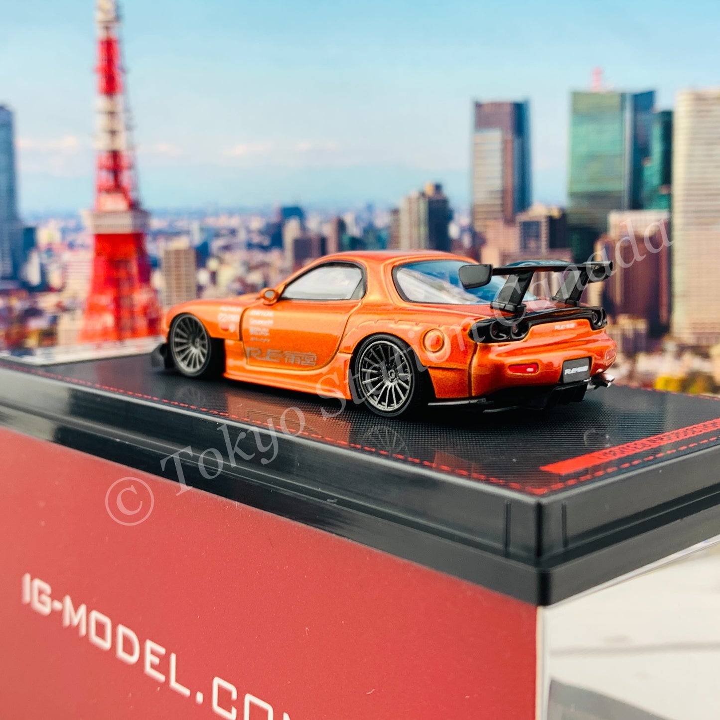Ignition Model 1/64 Mazda RX7 (FD3S) RE Amemiya  Orange Metallic IG1950