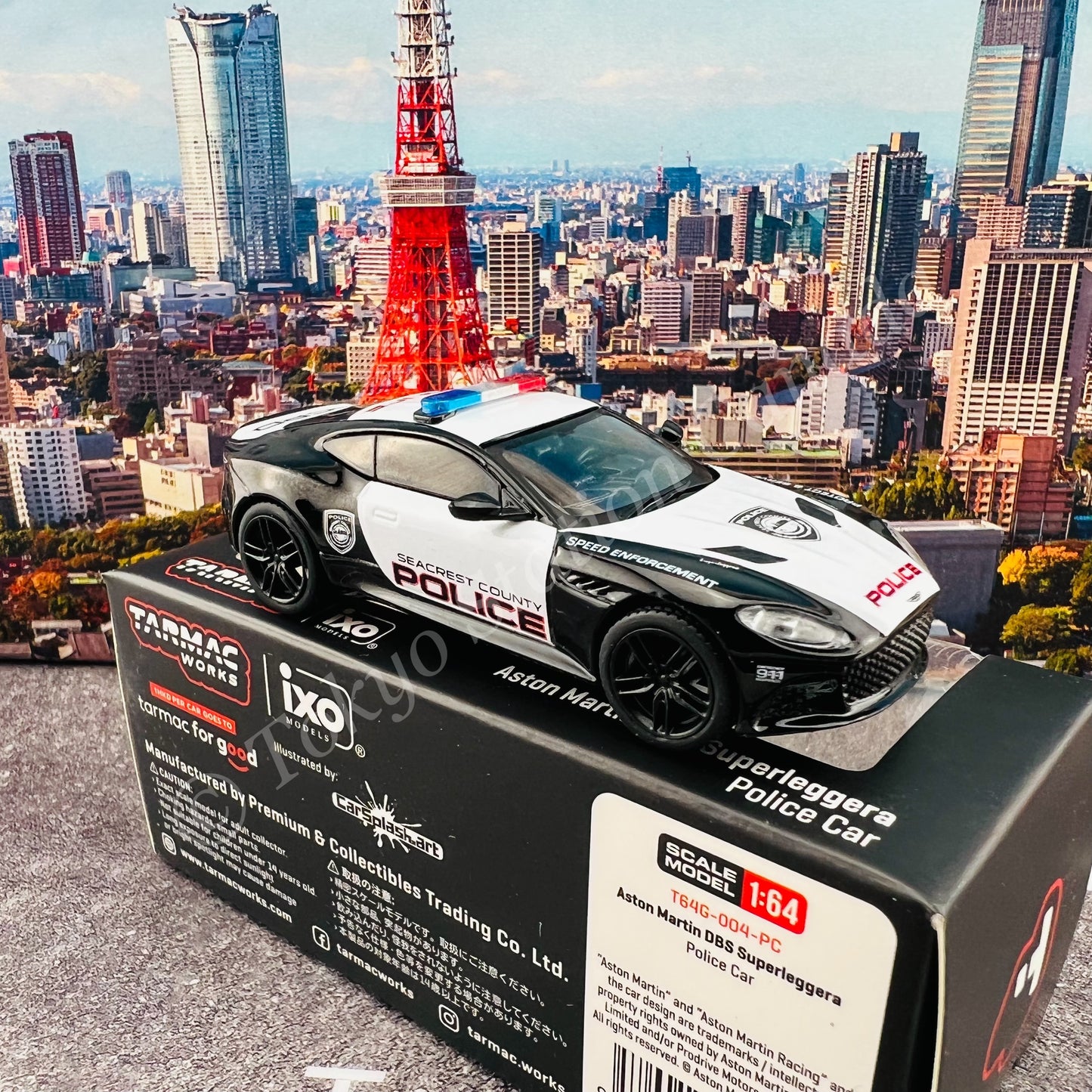TARMAC WORKS GLOBAL64 1/64 Aston Martin DBS Superleggera Police Car T64G-004-PC