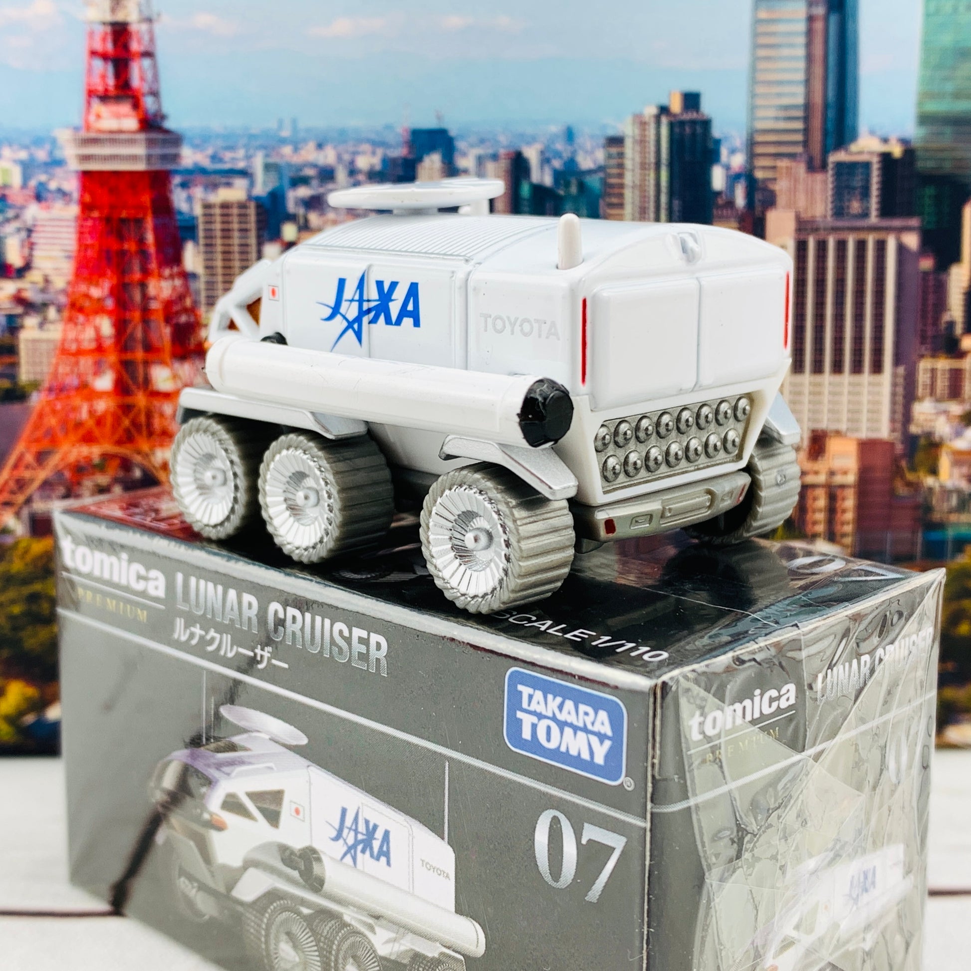 Tomica Premium 07 Lunar Cruiser
