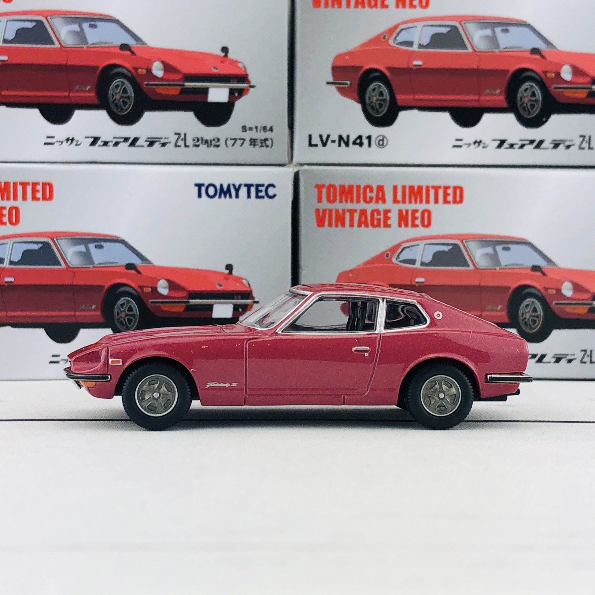 Tomica Limited Vintage 1/64 Nissan Fairlady Z-L 2by2 (1977) LV-N41d Red