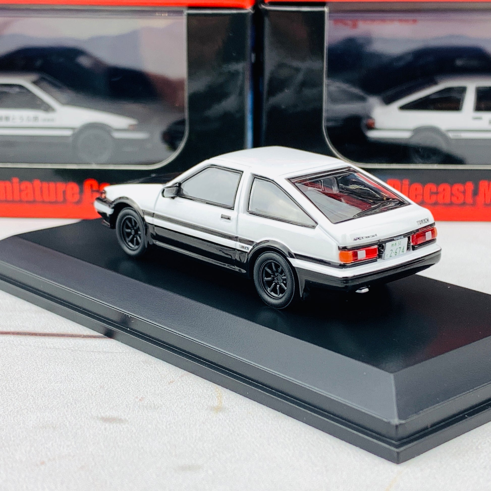 KYOSHO 1/64 Toyota Sprinter Trueno AE86 Initial D Movie Version K07057A5