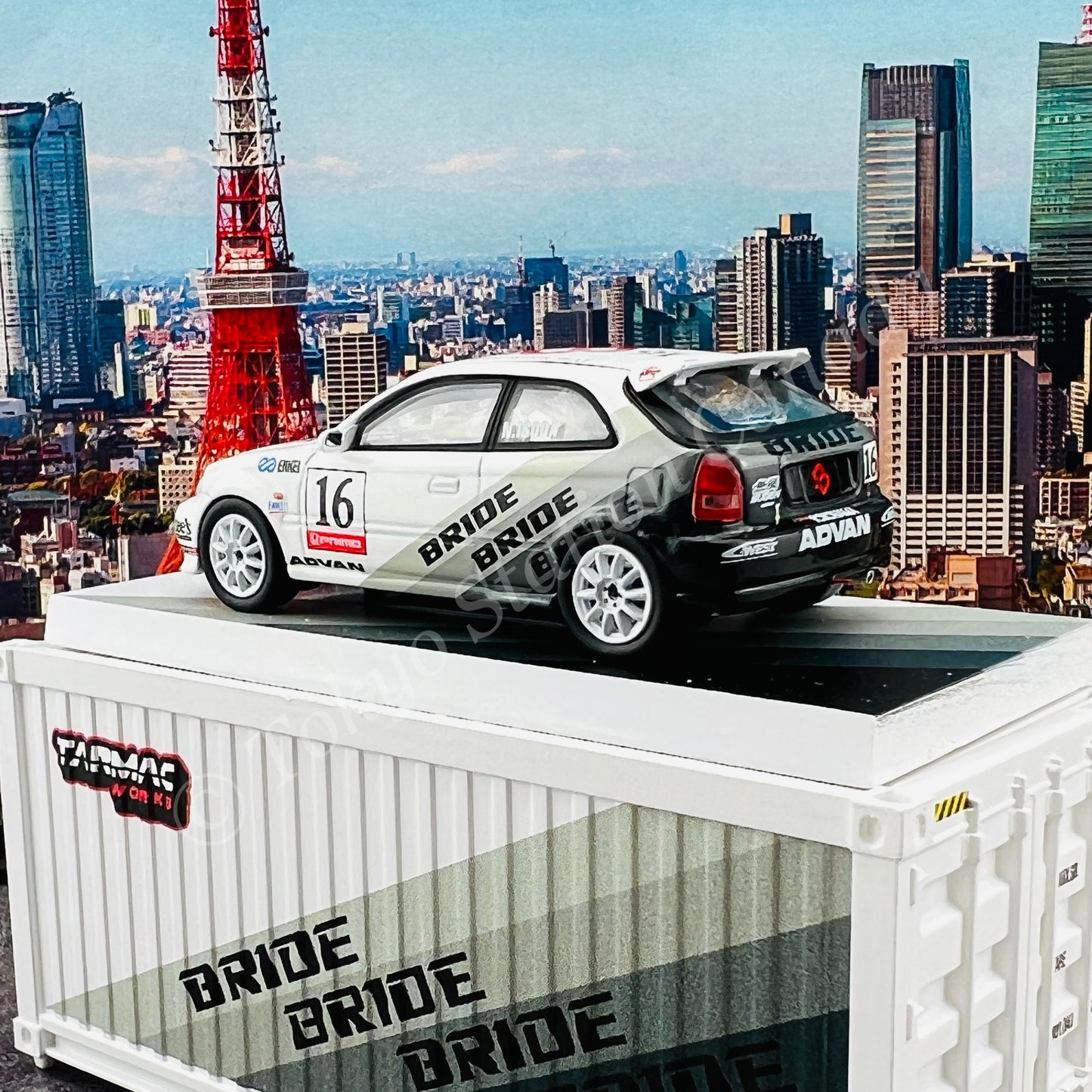 TARMAC WORKS 1/64 HOBBY64 Honda Civic Type R EK9 BRIDE with Container T64-TL010-BR