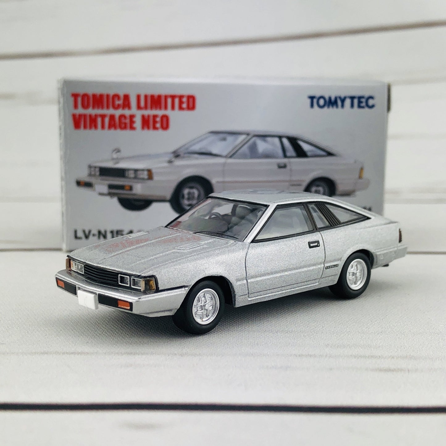 Tomica Limited Vintage 1/64 Nissan Gazelle Hatchback (1981) LV-N154b