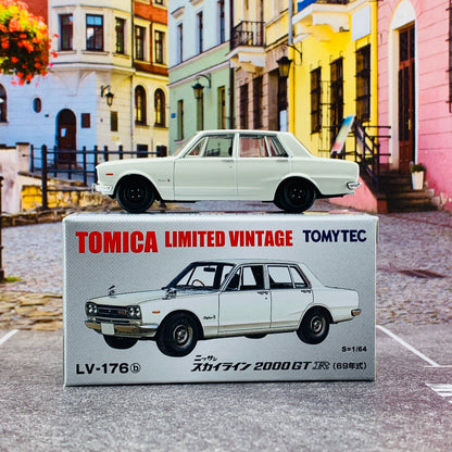 Tomica Limited Vintage 1/64 Nissan Skyline 2000GT-R White LV-176b