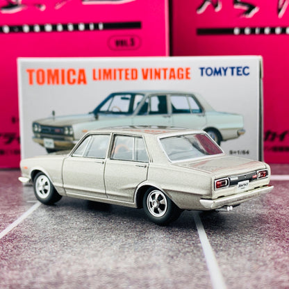 Tomica Limited Vintage 1/64 Ogikubo Damashii Vol. 5 Nissan Skyline 2000GT (1968)