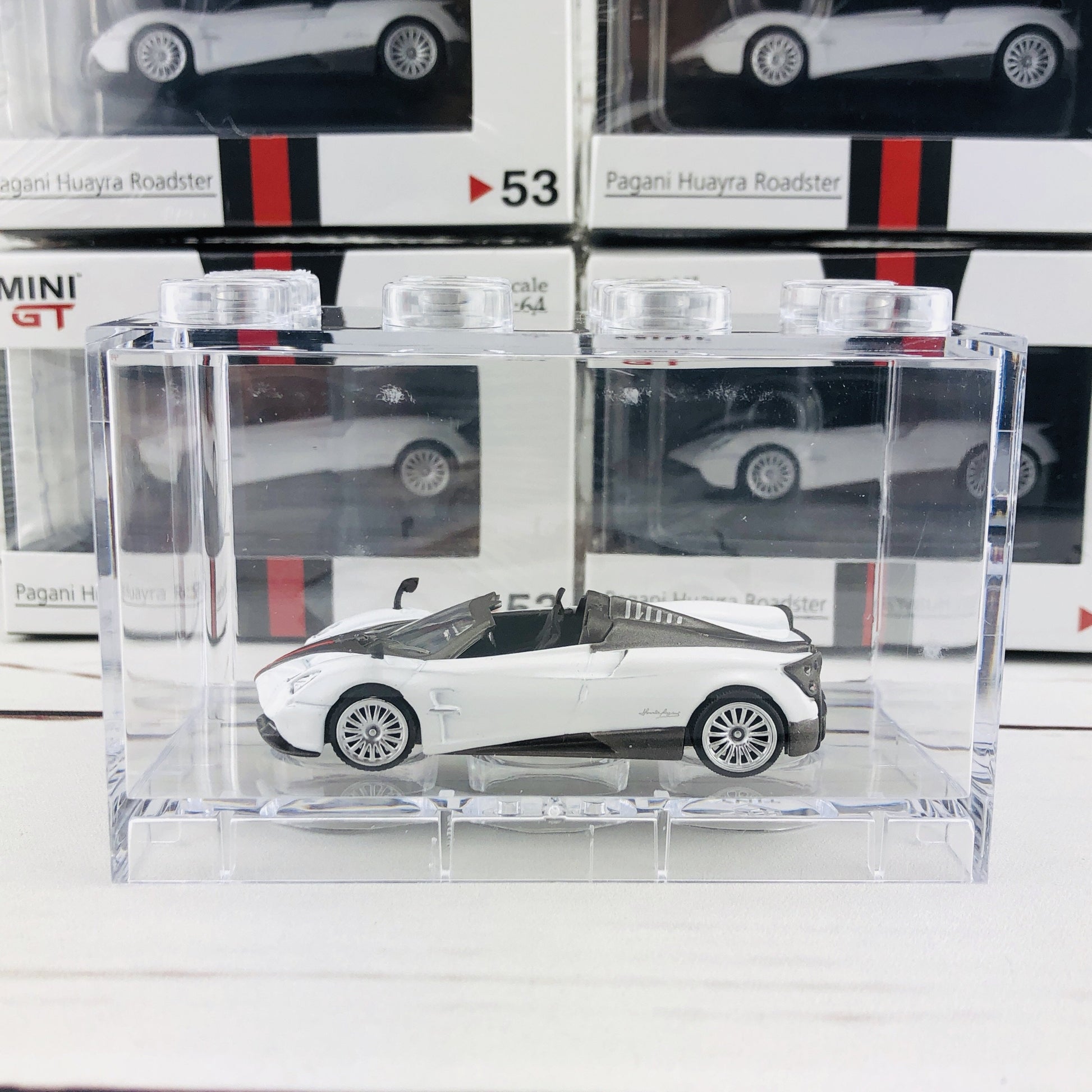 MINI GT Pagani Huayra Roadster RHD White/Black Stripe Hong Kong Exclusive MGT00053-R