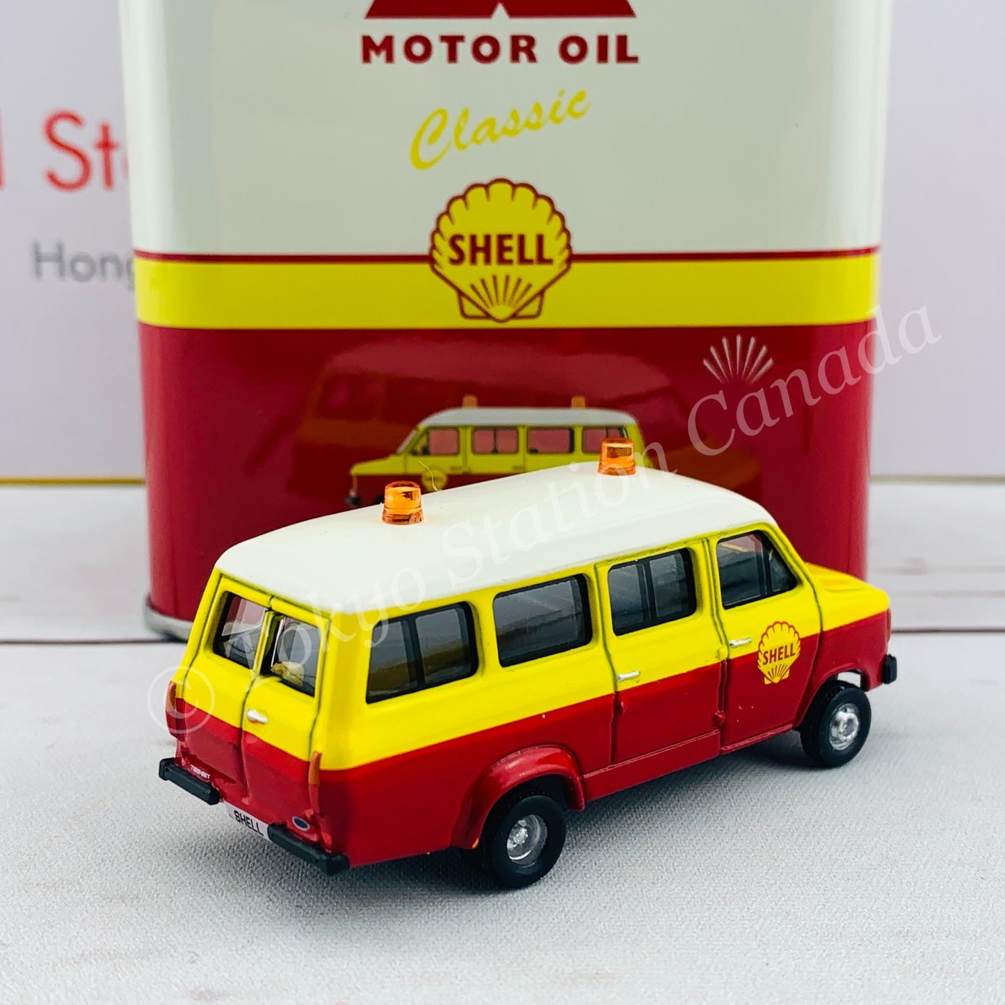 Tiny 微影 Hong Kong Shell 1960's Van with Shell X-100 Motor Oil Can ATC65109