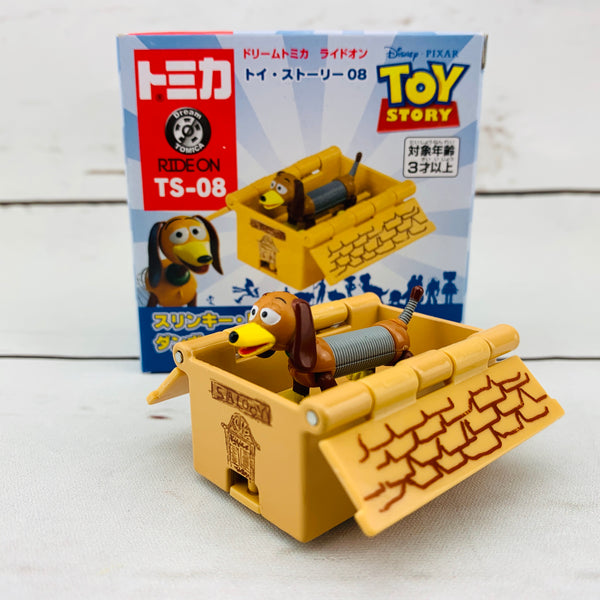 DREAM TOMICA Disney Toy Story Ride On TS-08 Slinky Dog & Cardboard