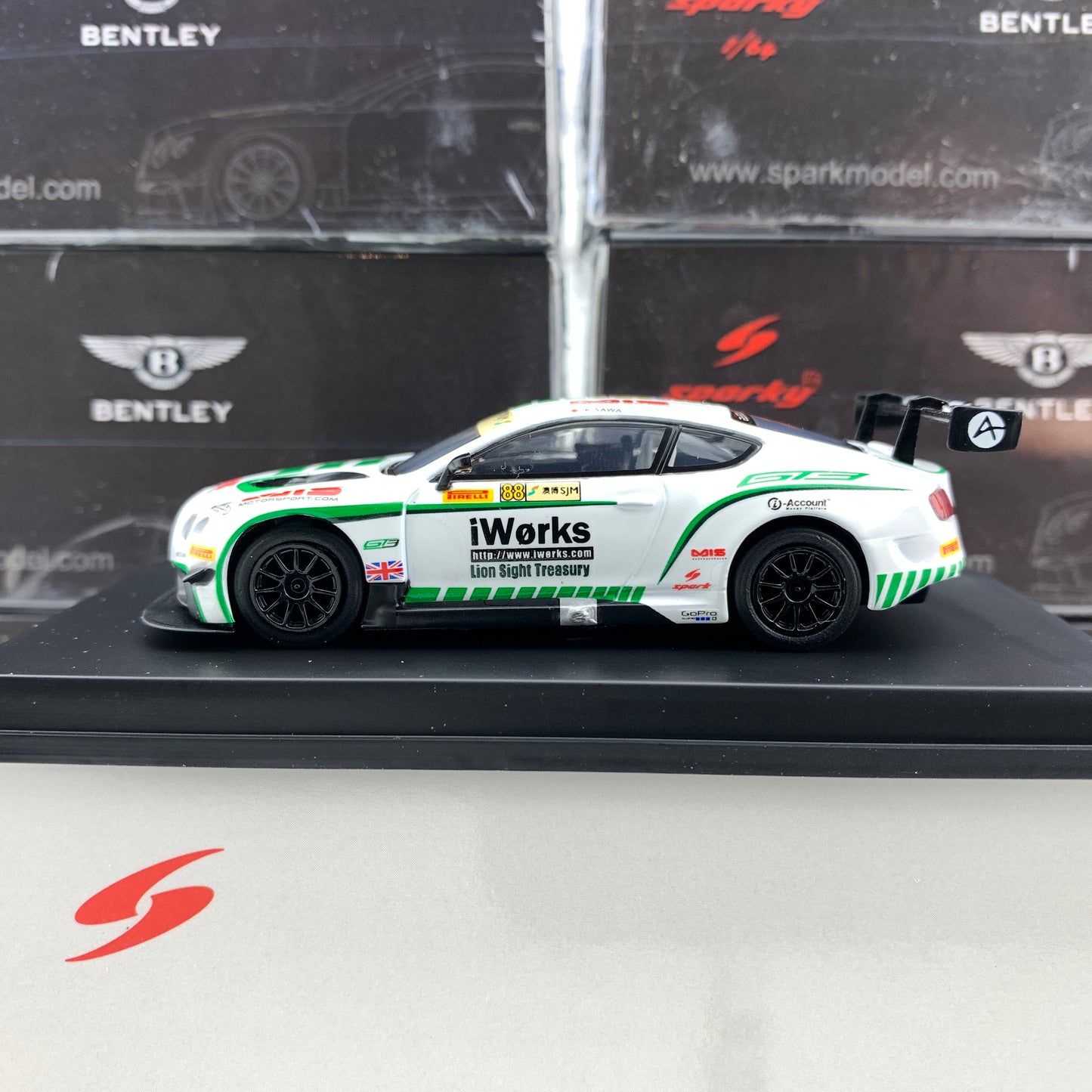 Sparky 1/64 BENTLEY CONTINENTAL GT3 NO.88 MACAU GP FIA GT WORLD CUP 2015 BENTLEY TEAM ABSOLUTE KEITA SAWA Y103