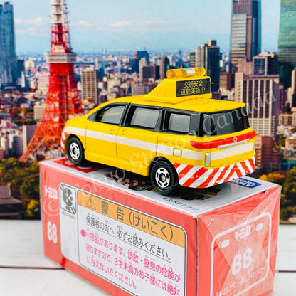 TOMICA 88 Nissan Elgrand Road Patrol Car 4904810843290