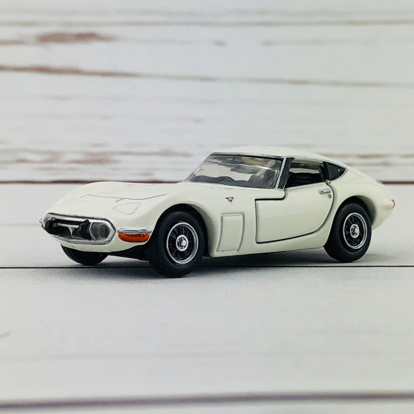 Tomica Premium 27 Toyota 2000GT