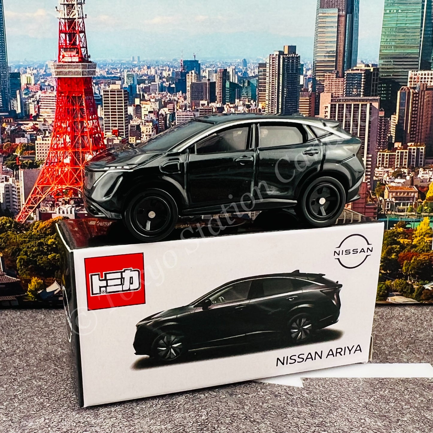 TOMICA Nissan Ariya (Midnight Purple) KWAM036091