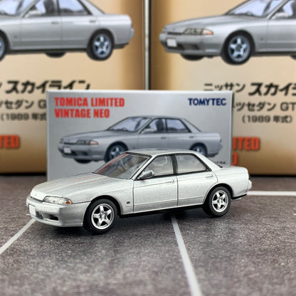 Tomica Limited Vintage Neo 1/64 The Japanese car Era Vol. 15 Nissan Skyline GTS-t Type M (1989)
