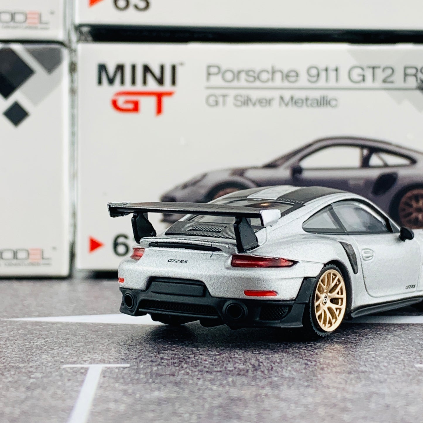 MINI GT 1/64 Porsche 911 Turbo GT2 RS GT Weissach Package Silver Metallic RHD MGT00063-R