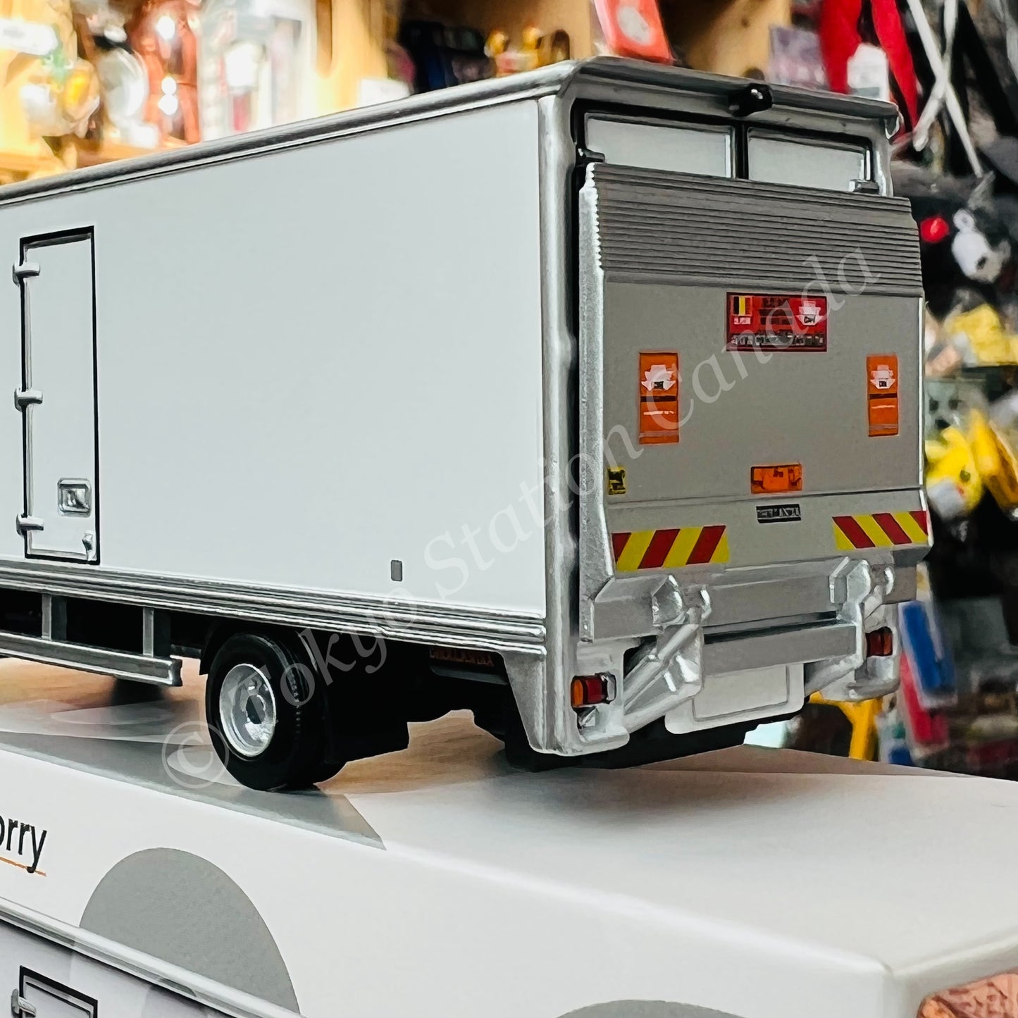 TINY 微影 1/76 P30 HINO 300 Box Lorry ATC65333