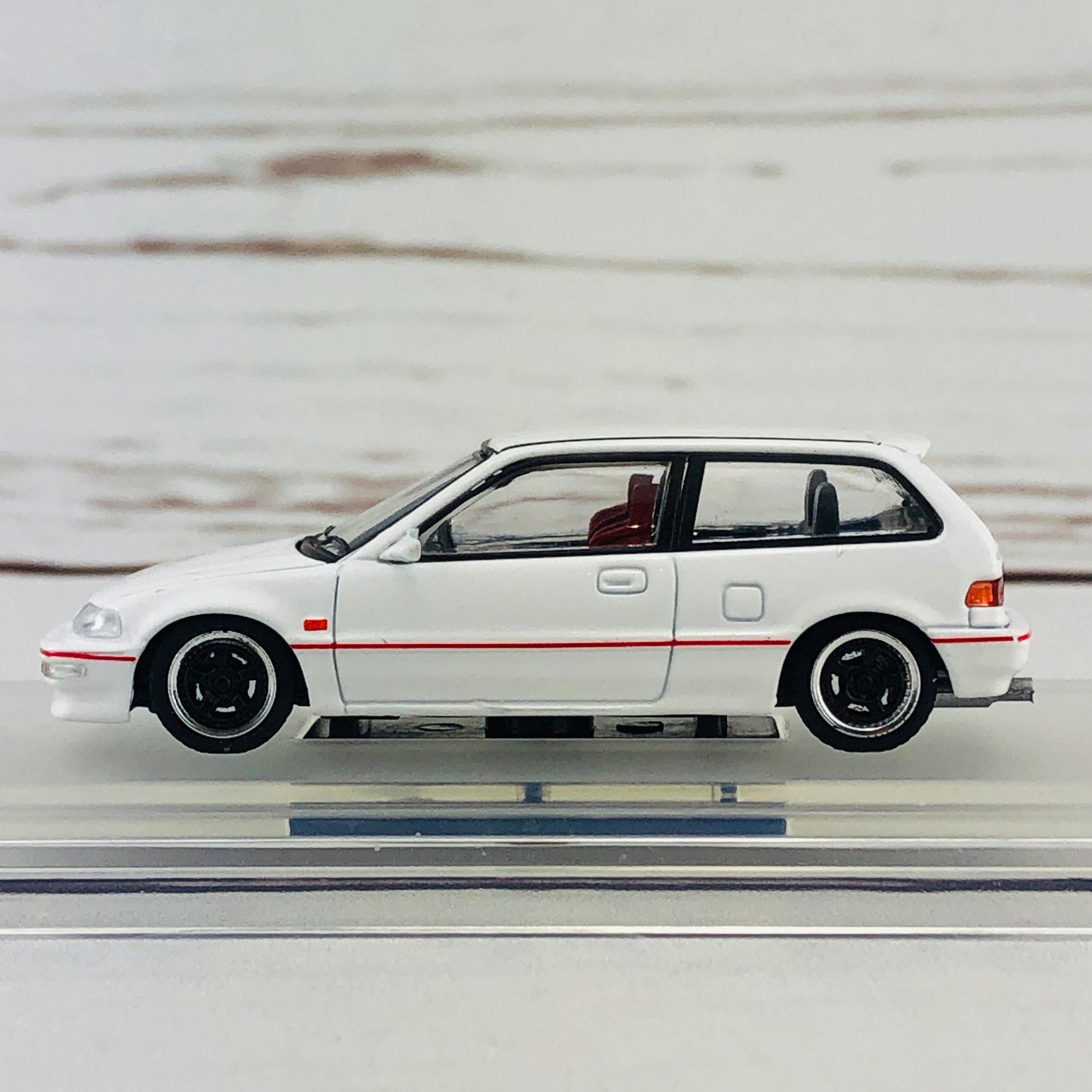 INNO64 Honda Civic EF9 SiR White Edition IN64-EF9-WHI