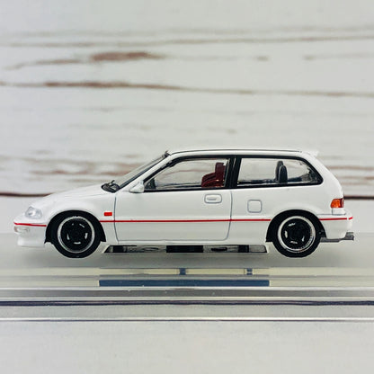 INNO64 Honda Civic EF9 SiR White Edition IN64-EF9-WHI