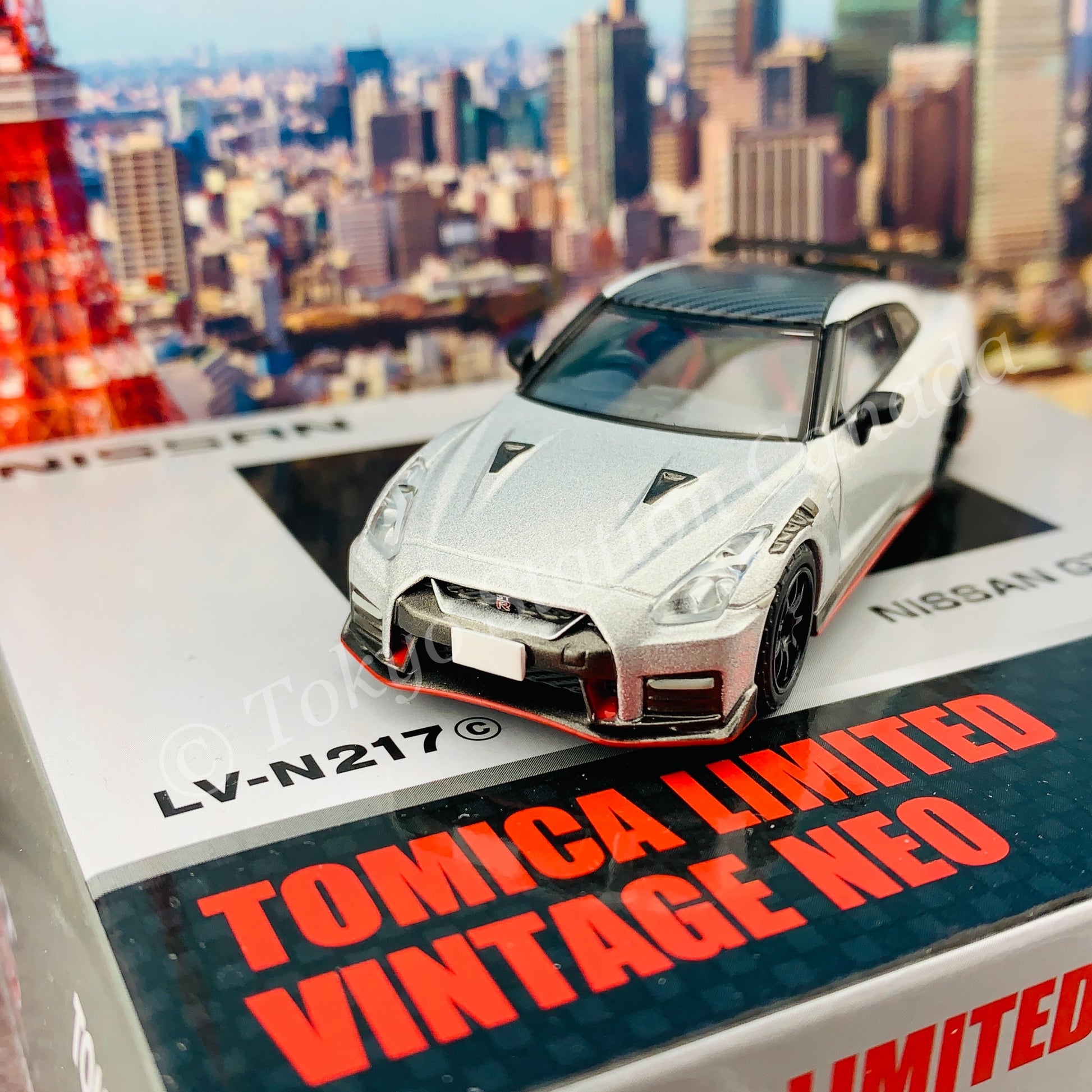 Tomytec Limited Vintage Neo 1/64 NISSAN GT-R NISMO 2020 model (Silver) LV-N217c