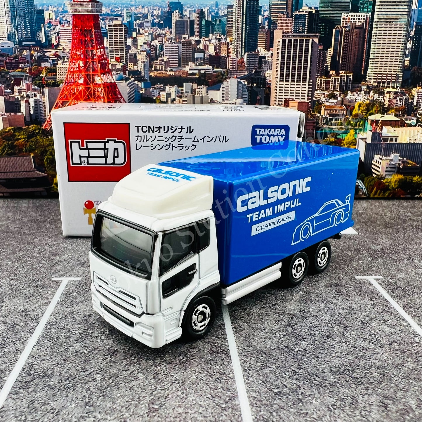 TOMICA TCN Original Calsonic Team Impul Racing Truck 4904810171591