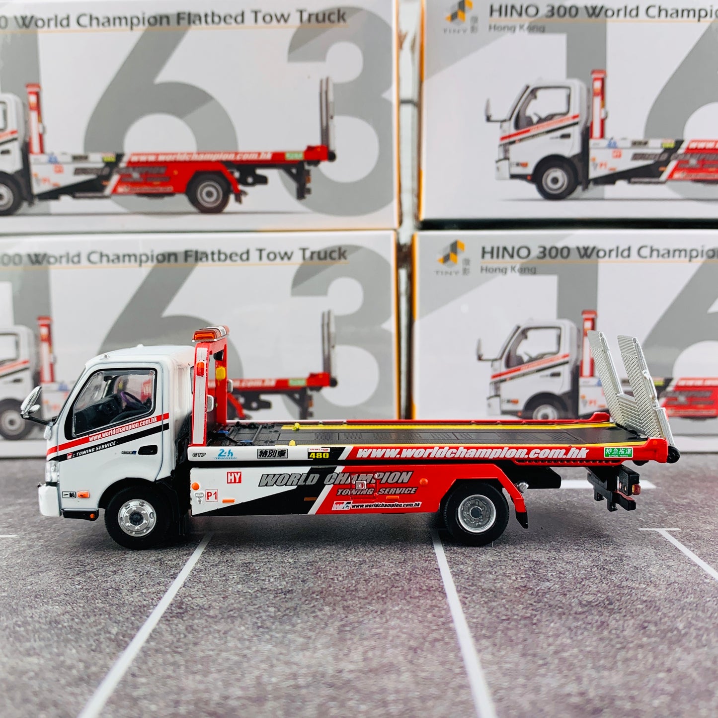 Tiny City 163 - HINO 300 Flatbed Tow Truck 日野300 韋川平板拖車
