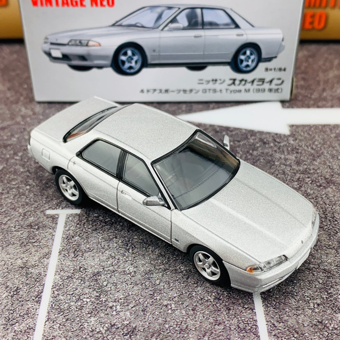 Tomica Limited Vintage Neo 1/64 The Japanese car Era Vol. 15 Nissan Skyline GTS-t Type M (1989)