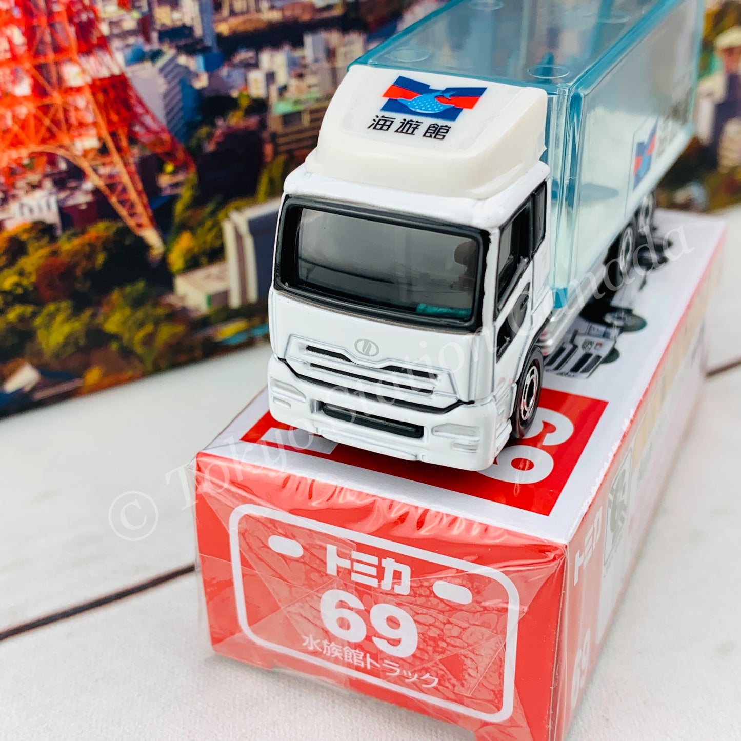 TOMICA 69 Aquarium Truck