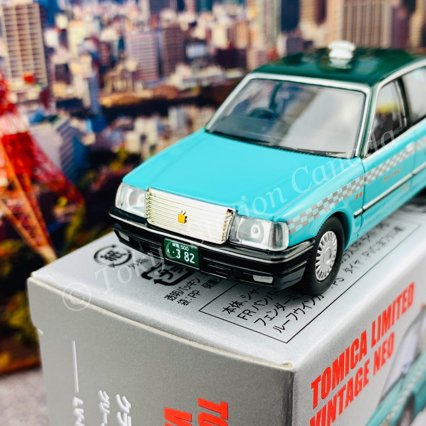 Tomytec Tomica Limited Vintage Neo 1/64 Toyota Crown Sedan Taxi (Green Cab) LV-N219c