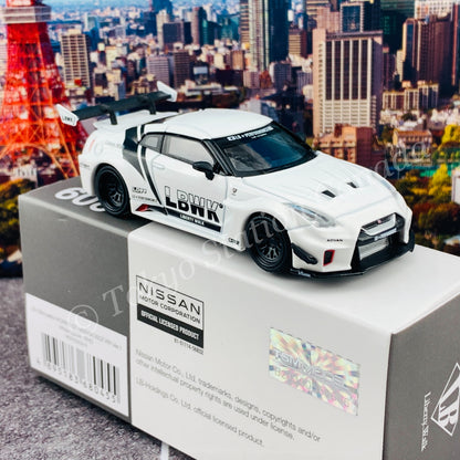 MINI GT 1/64 LB-Silhouette WORKS GT NISSAN 35GT-RR  Ver.2  White LBWK RHD MGT00209-R