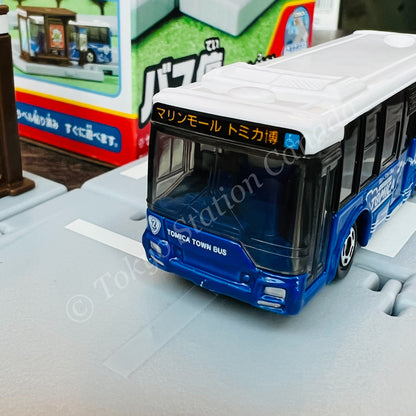 TAKARA TOMY Tomica Town Bus Stop with Tomica Bus (Mitsubishi Fuso Aero Star) 4904810209614