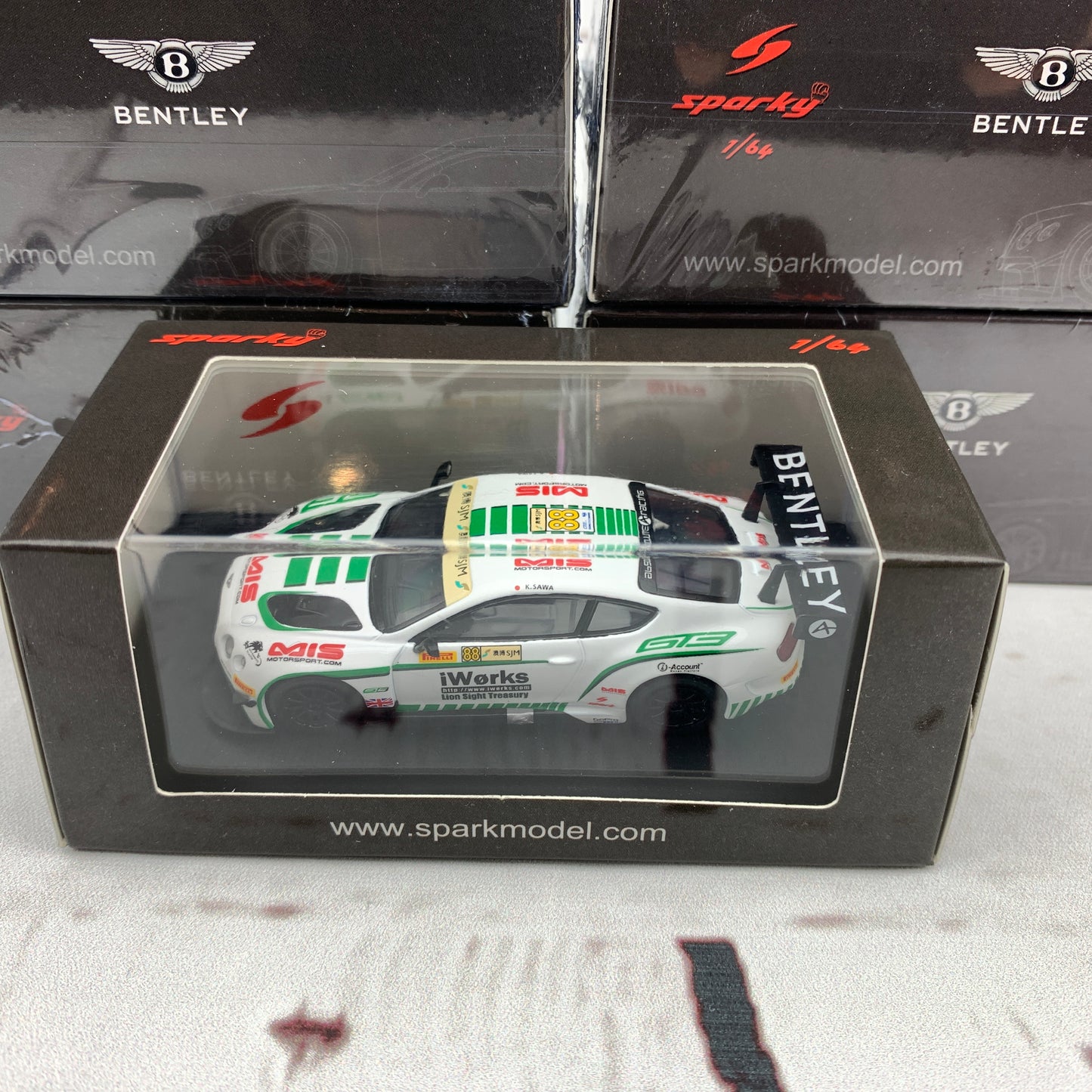 Sparky 1/64 BENTLEY CONTINENTAL GT3 NO.88 MACAU GP FIA GT WORLD CUP 2015 BENTLEY TEAM ABSOLUTE KEITA SAWA Y103