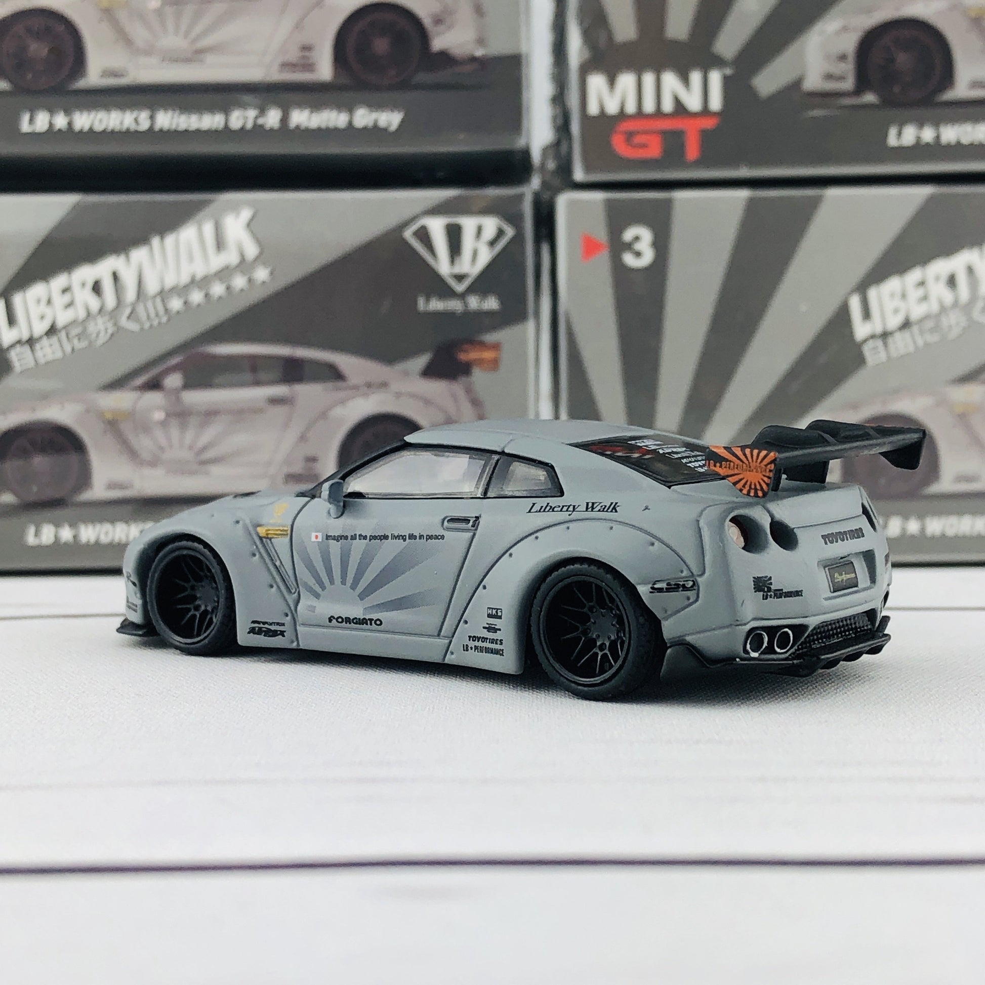 MINI GT 1/64 LIBERTYWALK LB★WORKS Nissan GTR (R35) Matte Grey - RHD MGT000003-R