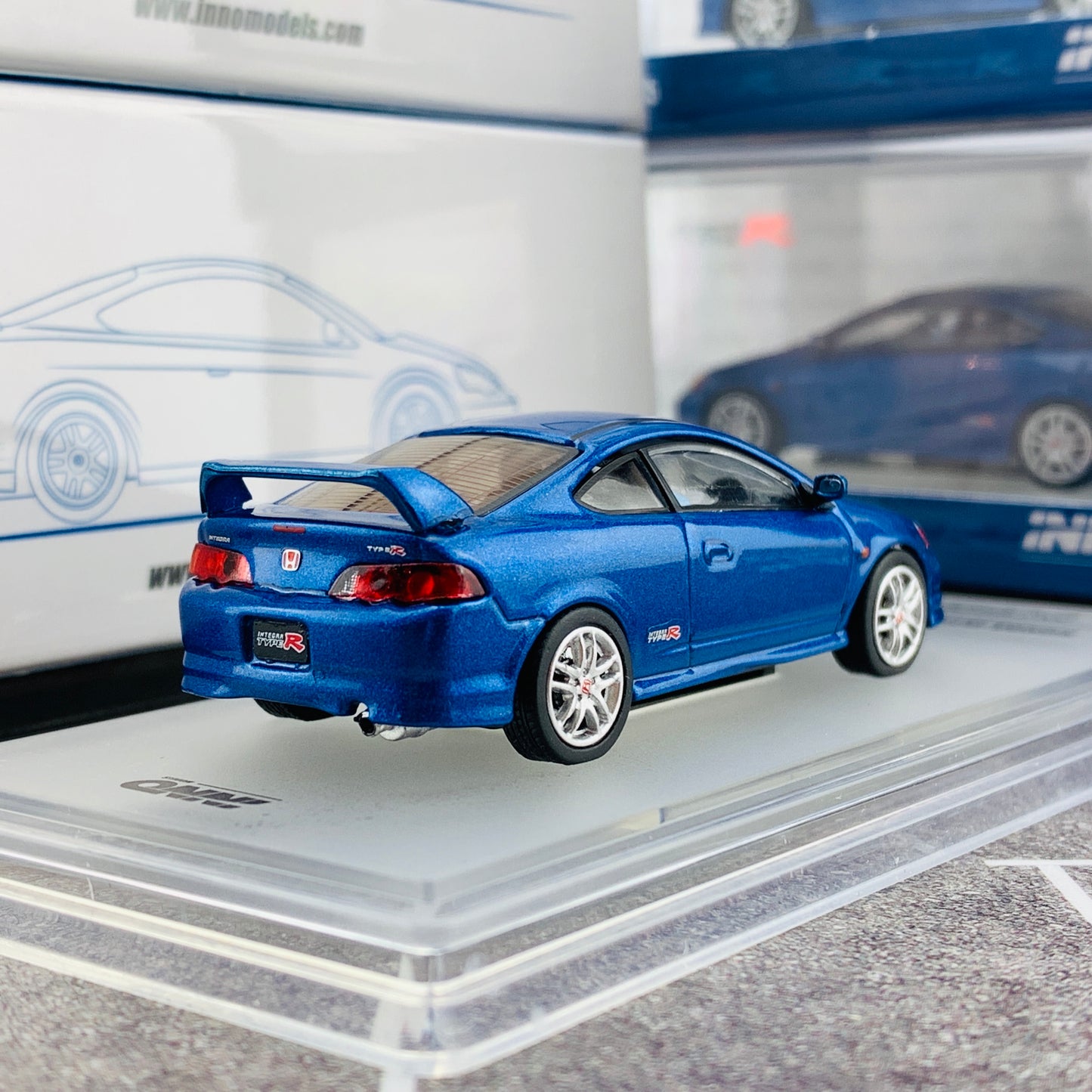 INNO64 1/64 HONDA INTEGRA TYPE-R DC5 BLUE IN64-DC5-BL