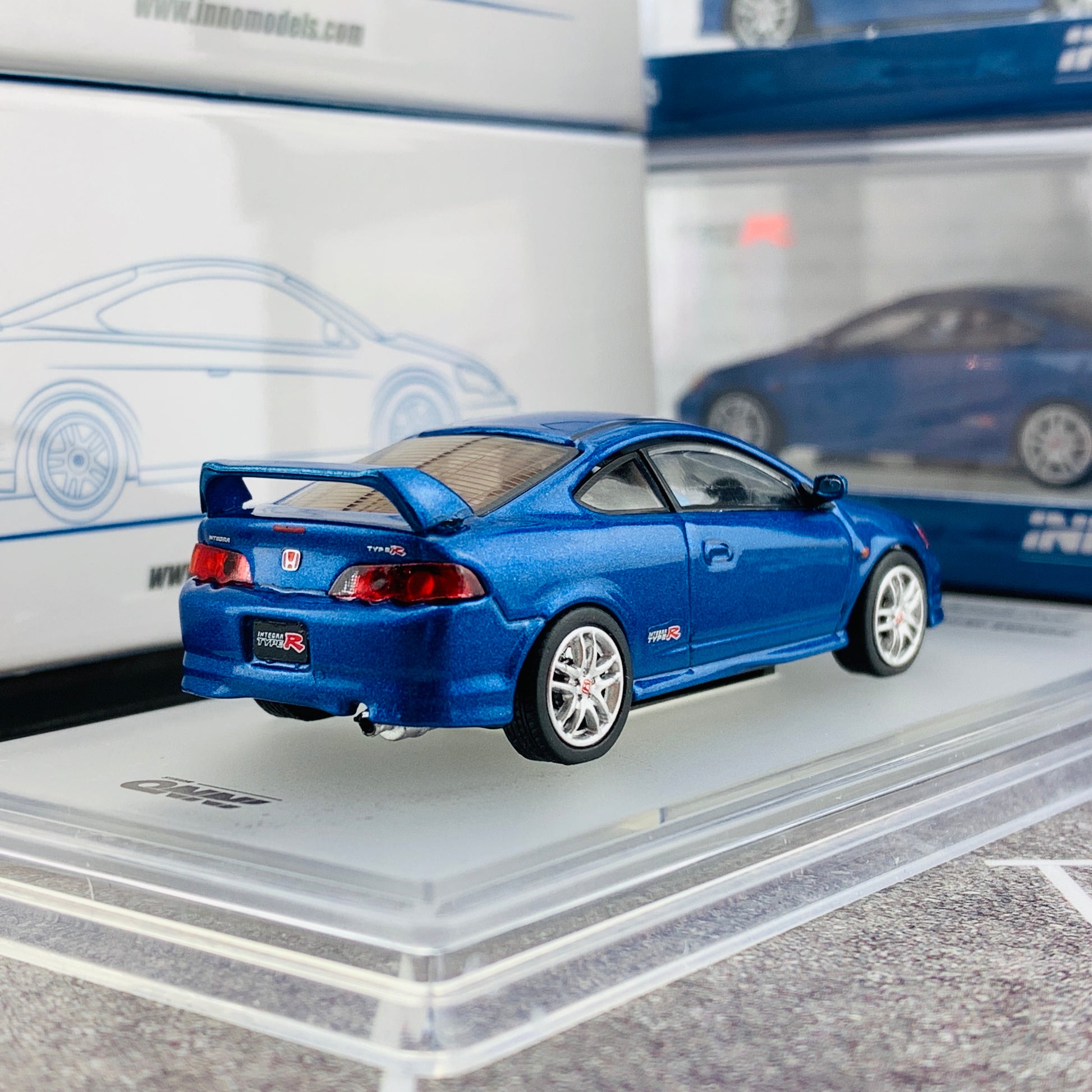 INNO64 1/64 HONDA INTEGRA TYPE-R DC5 BLUE IN64-DC5-BL