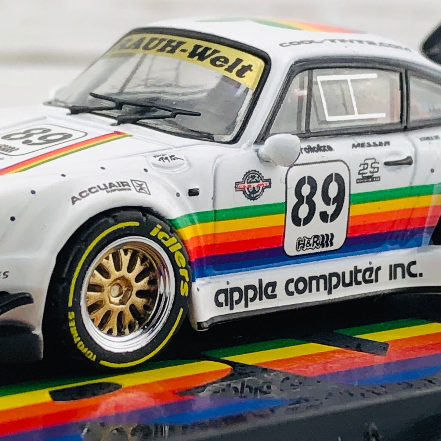 Tarmac Works 1/64 RWB 930 Apple #89