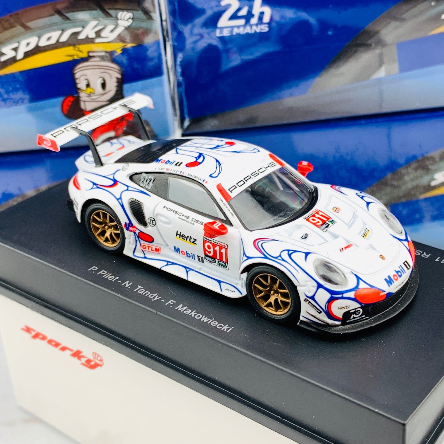 Sparky 1/64 PORSCHE 911 RSR NO.911 PORSCHE GT TEAM WINNER GTLM CLASS PETIT LE MANS 2018 P. PILET - N. TANDY - F. MAKOWIECKI Y135