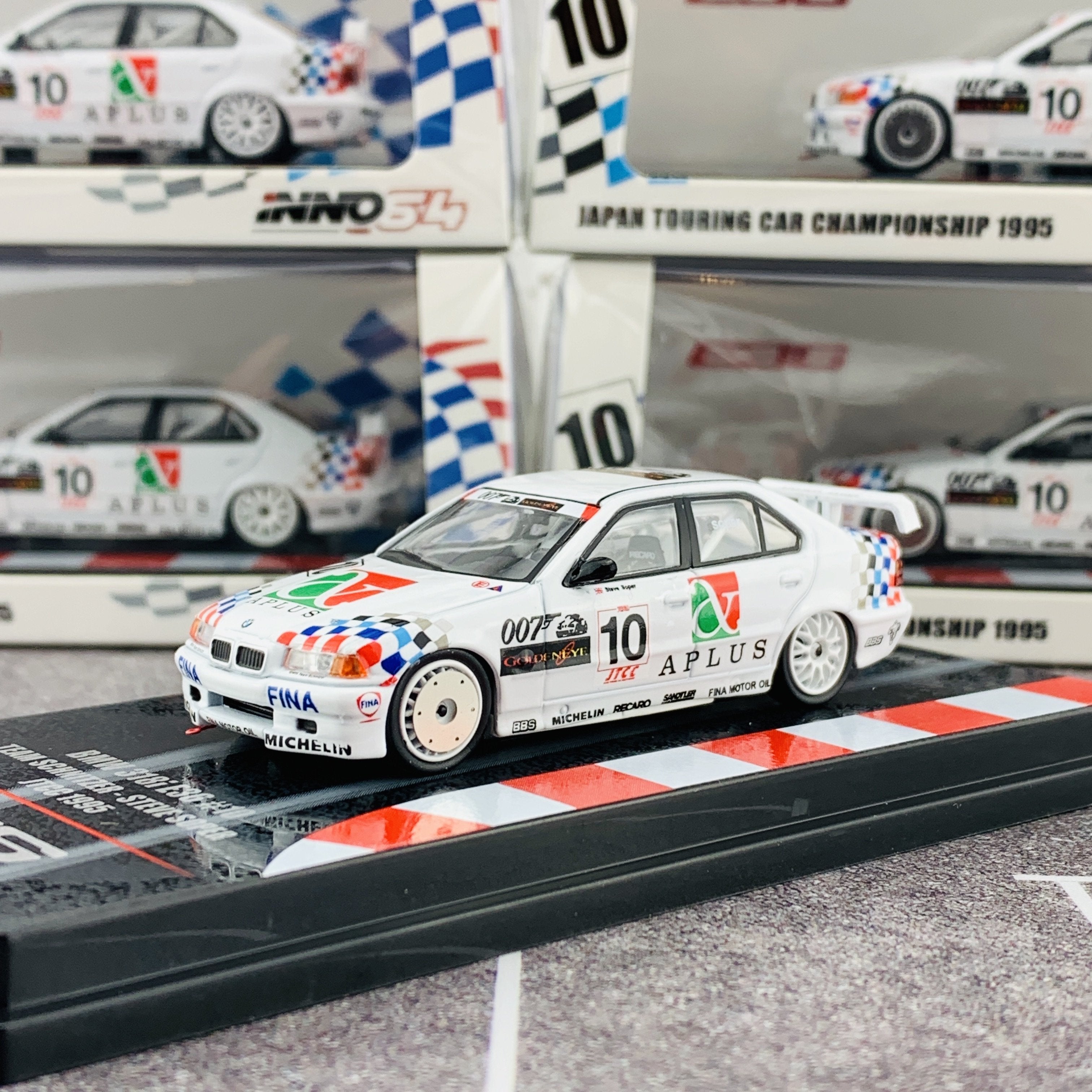 Minichamps 1:43 BMW 320i E36 #8 Joachim Winkelhock Team