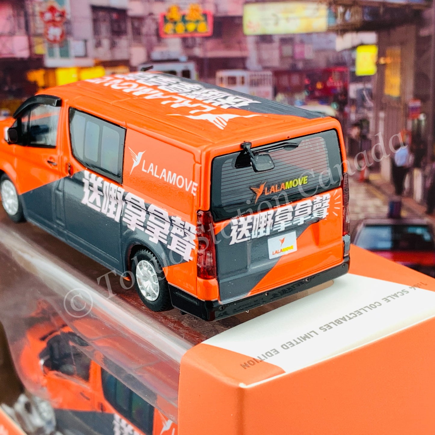 Model 1 1/64 Toyota Hiace 300 LALAMOVE 送嘢拿拿聲 C33124