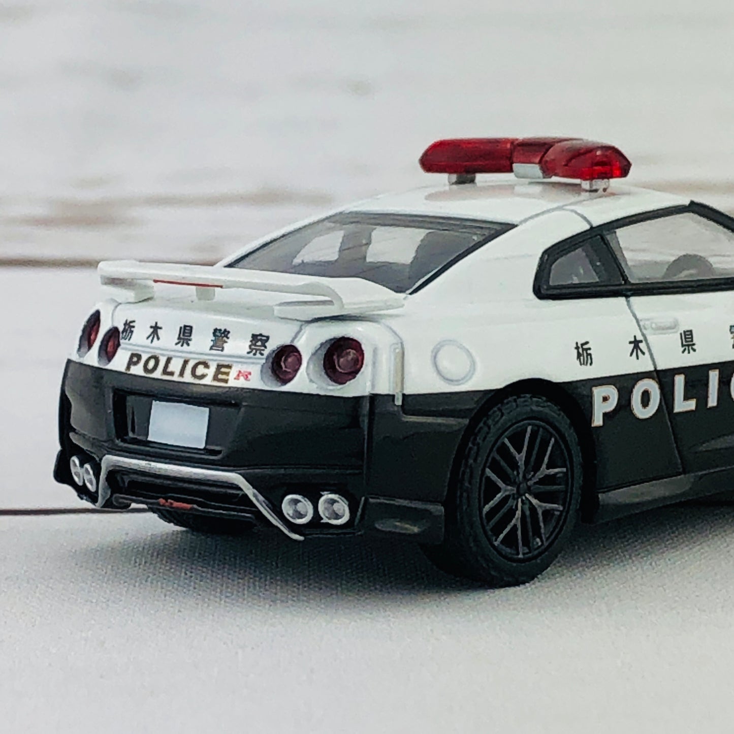 Tomica Limited Vintage Neo Tomytec GTR Police Car LV-N184a