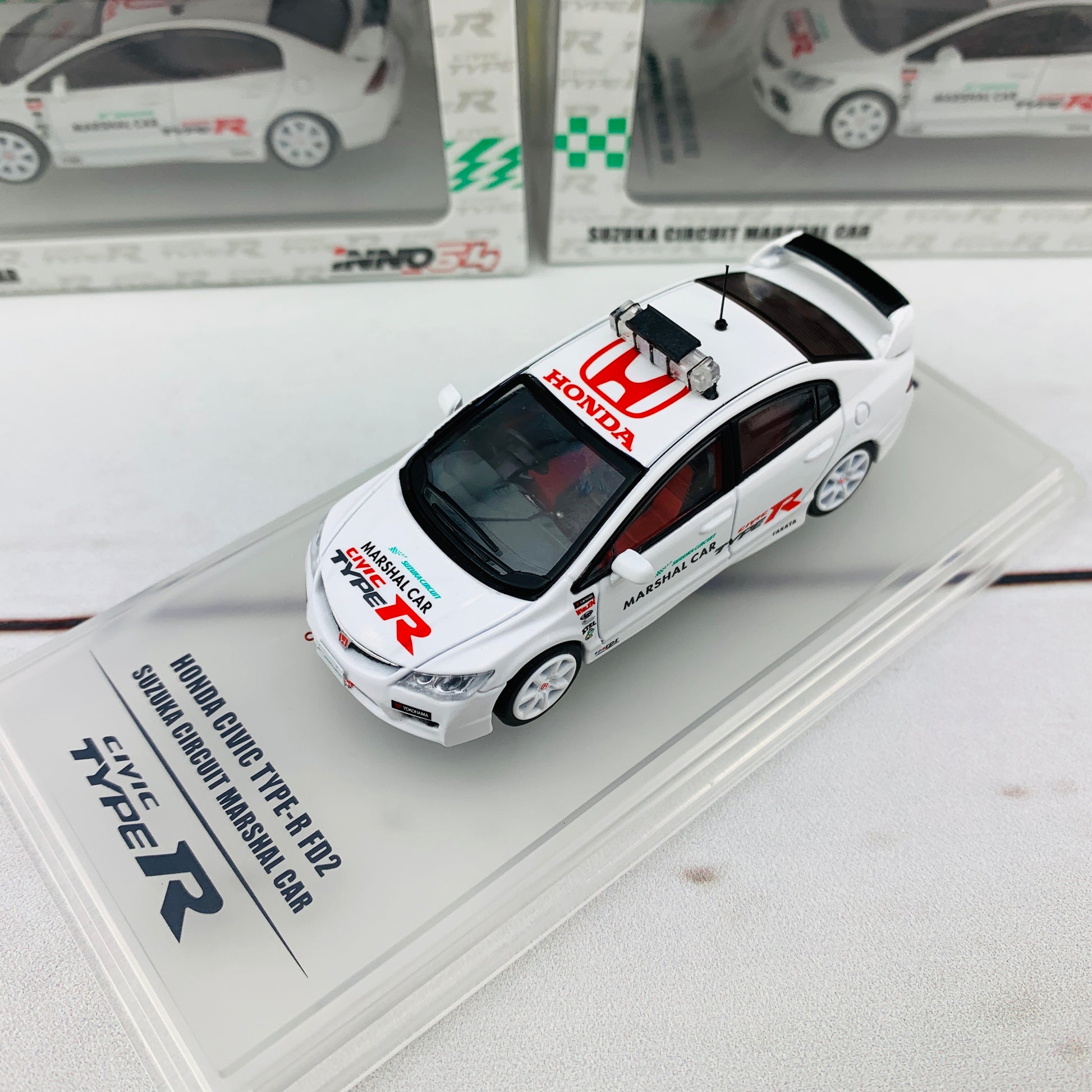 INNO64 1/64 Honda Civic FD2 Type-R Suzuka Circuit Marshal Car IN64-FD2-SMC