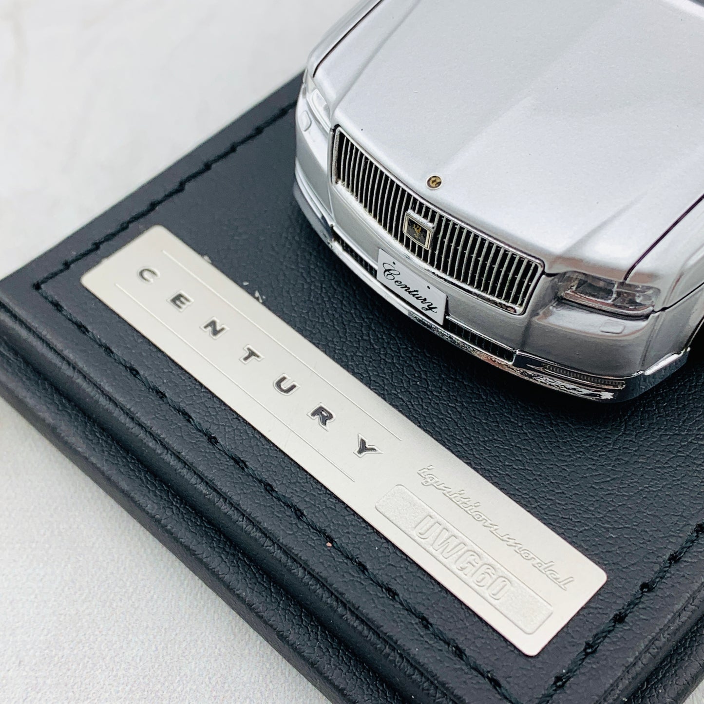 Ignition Model 1/43 Toyota Century UWG60 Silver IG1730