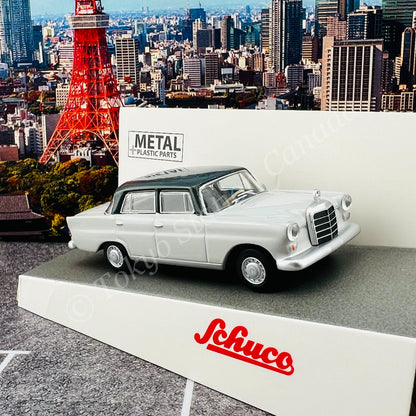 Schuco 1/64 Mercedes-Benz 200D (W110) 452034500