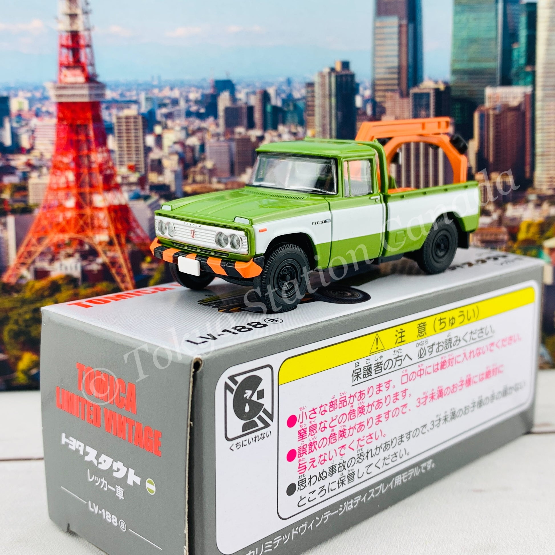 Tomytec Tomica Limited Vintage 1/64 Toyota Stout Wrecker (Green) LV-188a