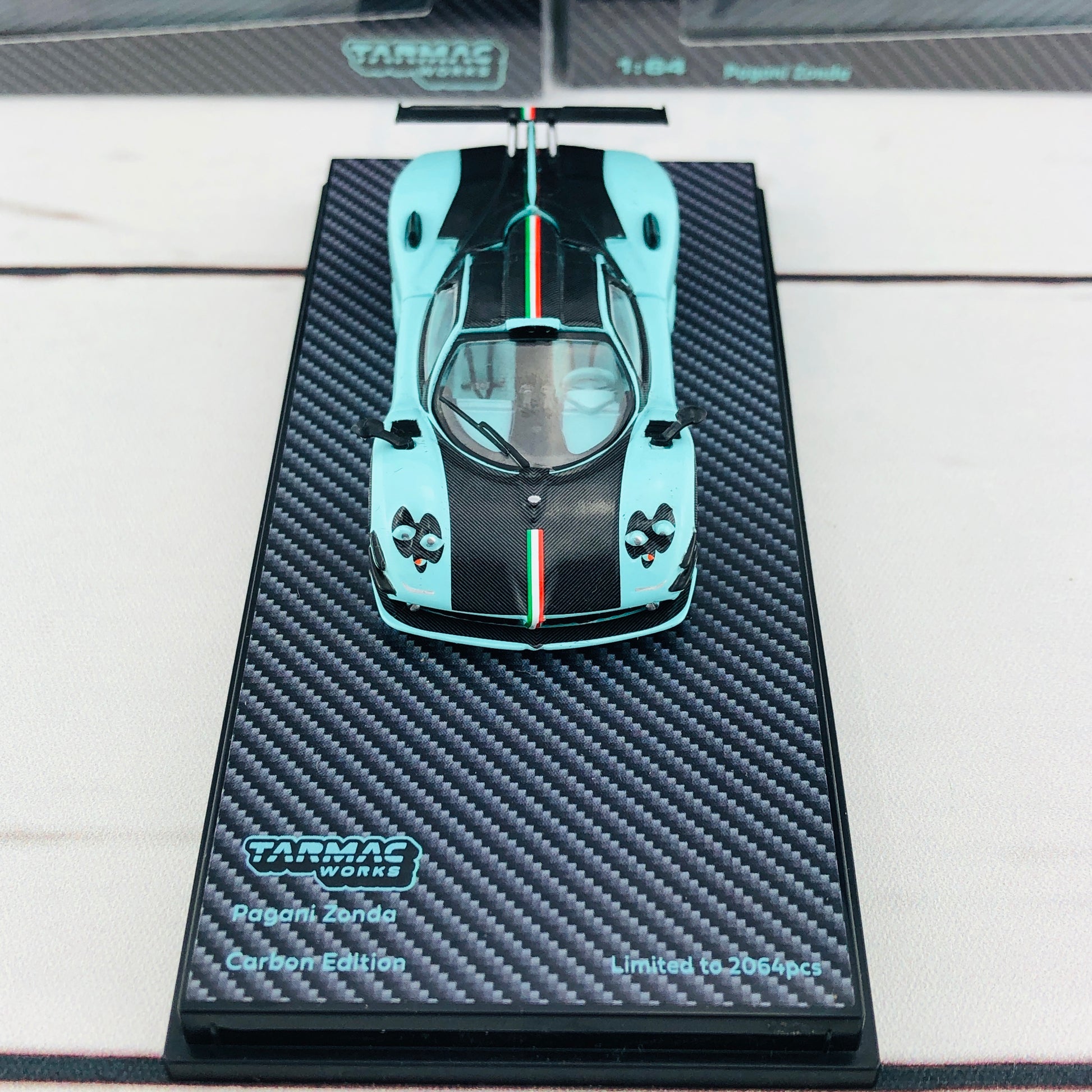 Tarmac Works GLOBAL64 Carbon Edition 1/64 Pagani Zonda Limited to 2064 pcs T64G-006-RSJX